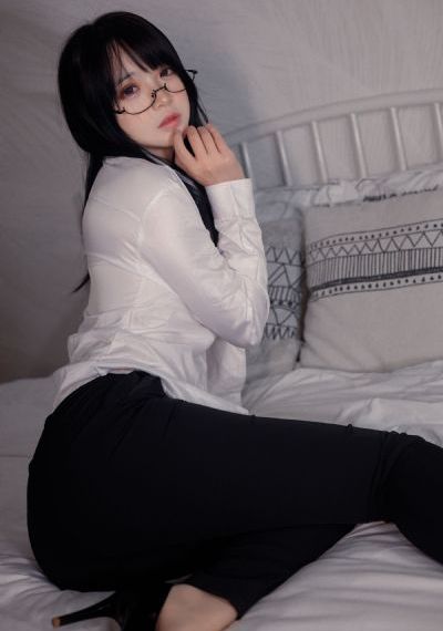 黄色三级小说_HD在线手机播放