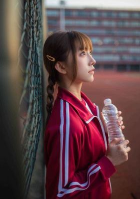 日本教室扒裙子打屁股_超清免费在线观看